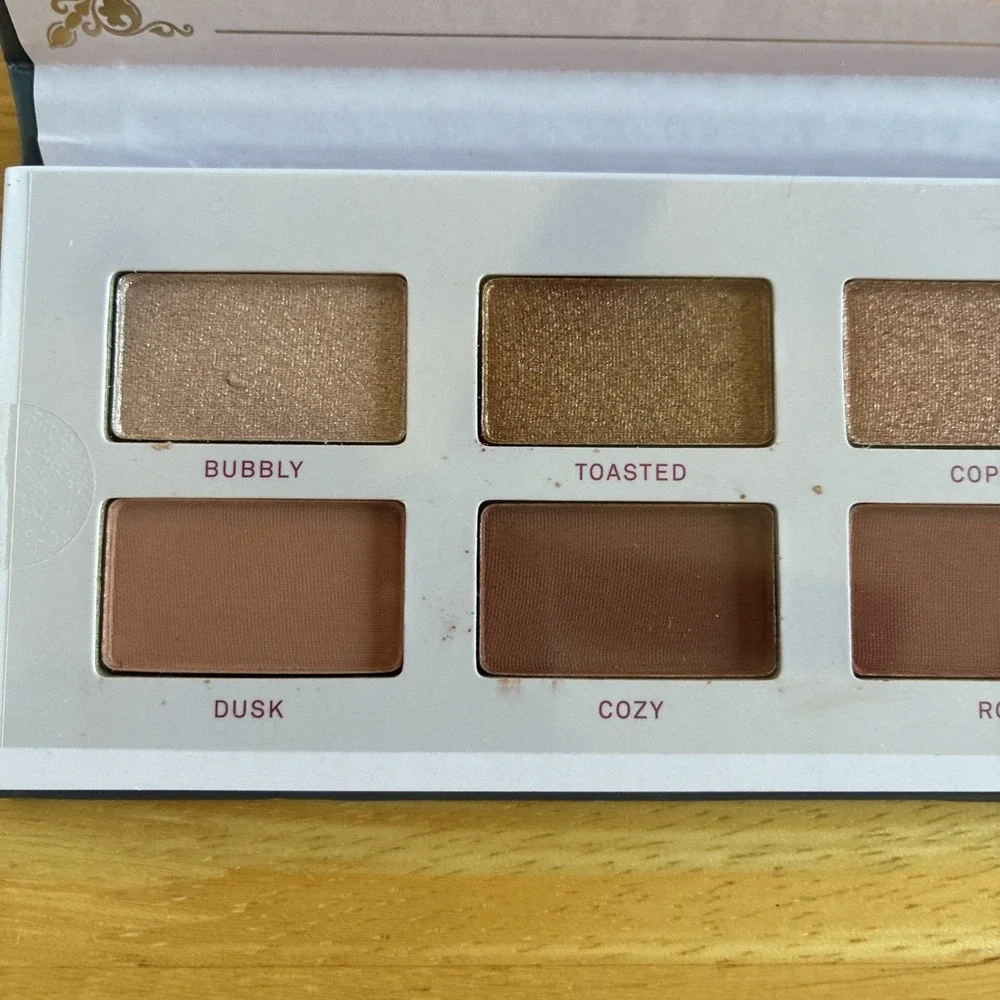 Laura Geller Gold & Glamorous Eyeshadow Palette New